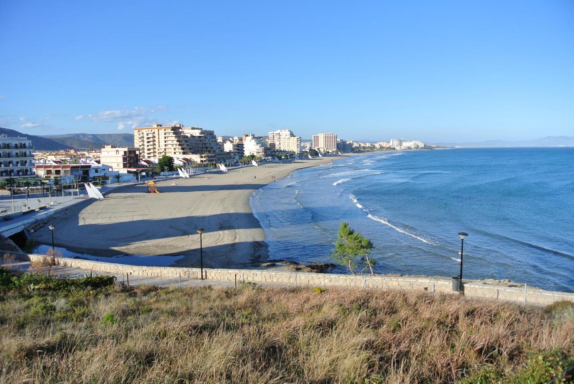 Apartamentos Danesp-Playa De Les Amplaries Marina Dor- Frontales Al Mar أوروبيسا ذيل مار المظهر الخارجي الصورة