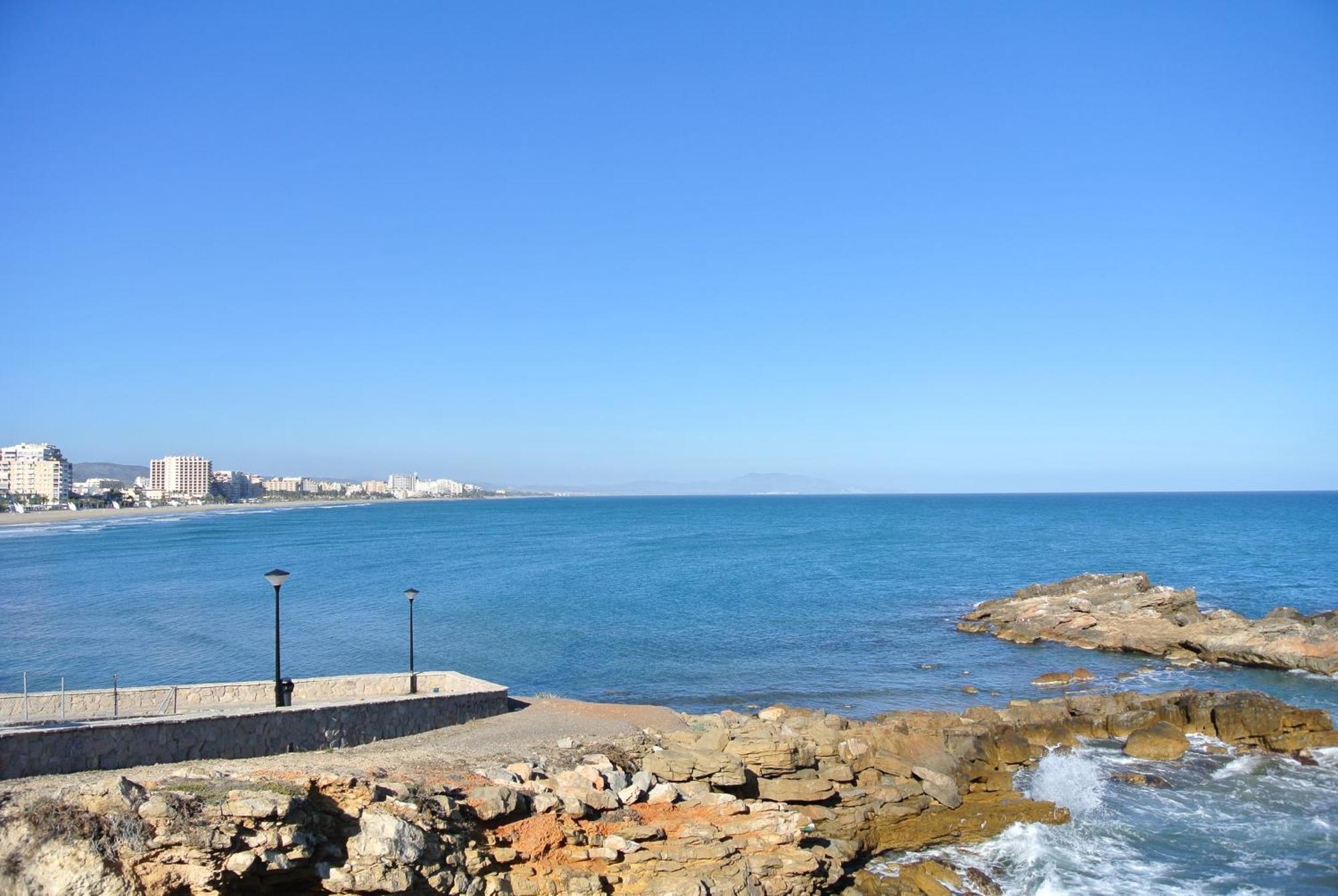 Apartamentos Danesp-Playa De Les Amplaries Marina Dor- Frontales Al Mar أوروبيسا ذيل مار المظهر الخارجي الصورة