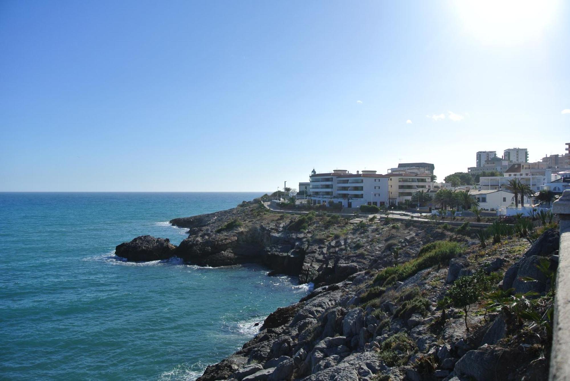Apartamentos Danesp-Playa De Les Amplaries Marina Dor- Frontales Al Mar أوروبيسا ذيل مار المظهر الخارجي الصورة
