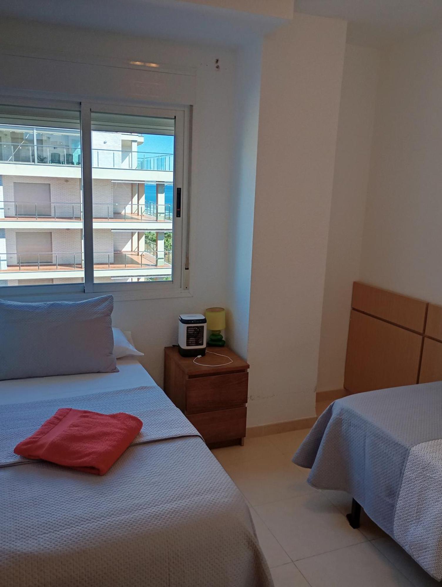 Apartamentos Danesp-Playa De Les Amplaries Marina Dor- Frontales Al Mar أوروبيسا ذيل مار المظهر الخارجي الصورة