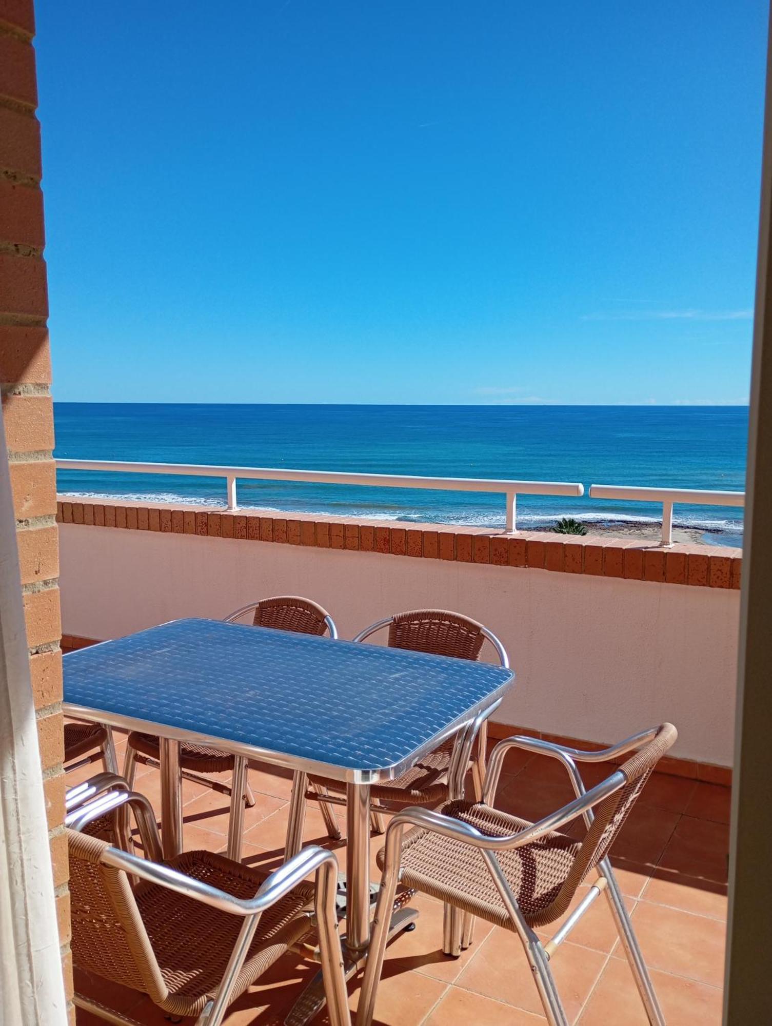 Apartamentos Danesp-Playa De Les Amplaries Marina Dor- Frontales Al Mar أوروبيسا ذيل مار المظهر الخارجي الصورة