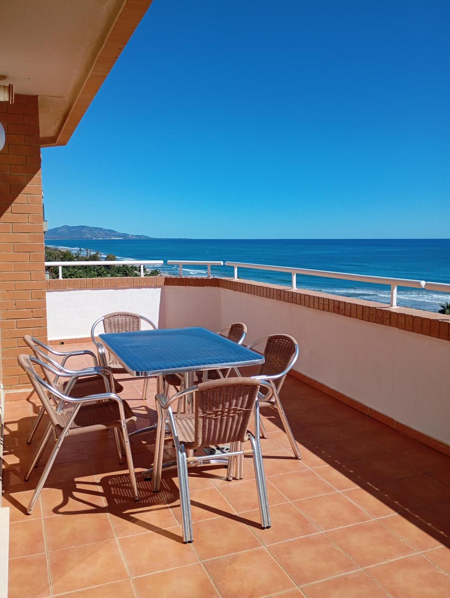 Apartamentos Danesp-Playa De Les Amplaries Marina Dor- Frontales Al Mar أوروبيسا ذيل مار المظهر الخارجي الصورة